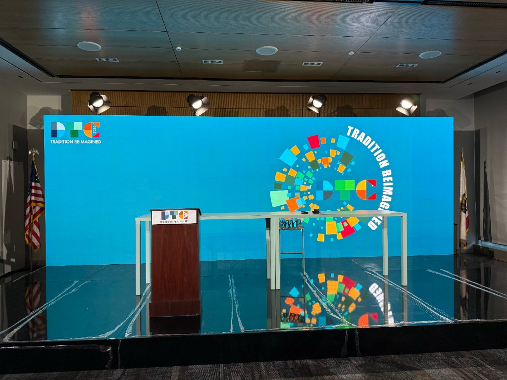 Impact Awards — Curved LED Wall